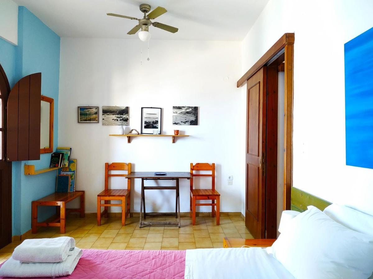 Fetsis Apartments อาโยส นิกีตัส ภายนอก รูปภาพ