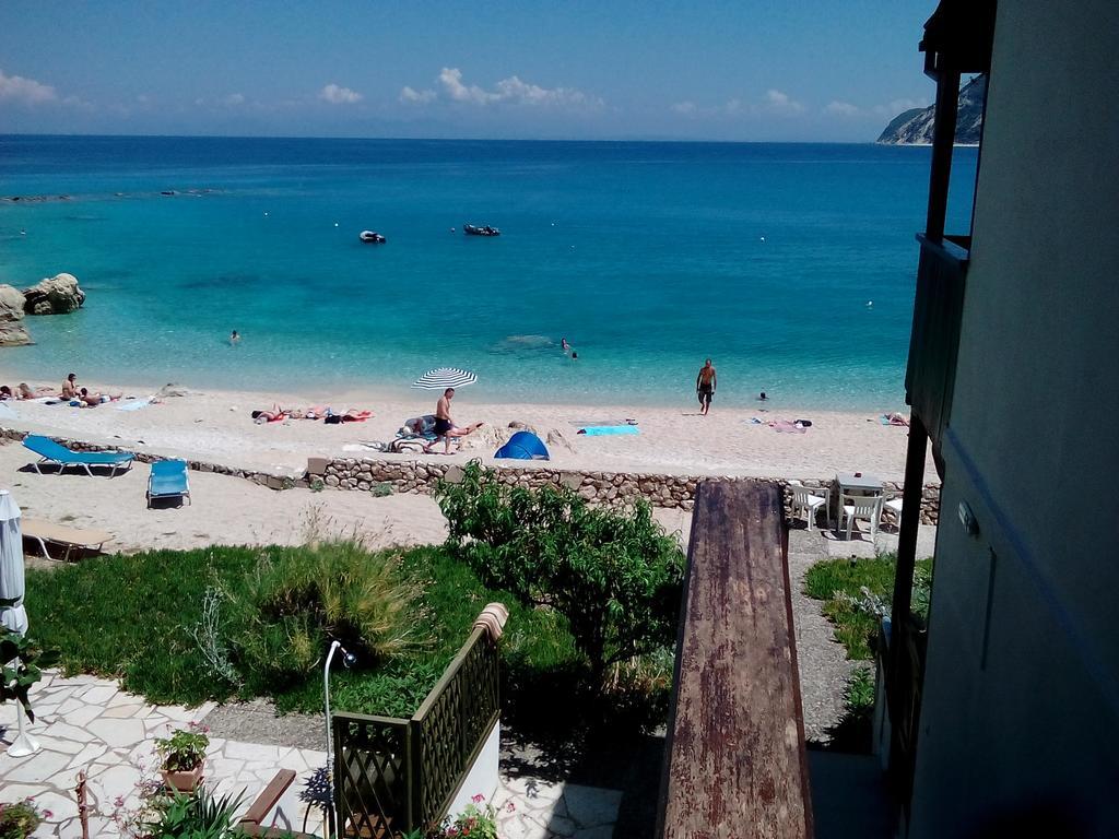 Fetsis Apartments อาโยส นิกีตัส ภายนอก รูปภาพ